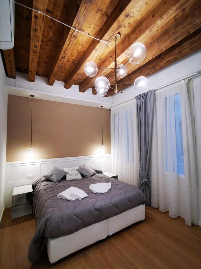 Deluxe 3 Bedroom Flat In Rialto Venezia Eksteriør bilde
